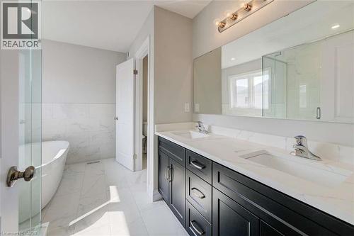 83 Crosswinds Drive, Kitchener, ON - Indoor Photo Showing Bathroom