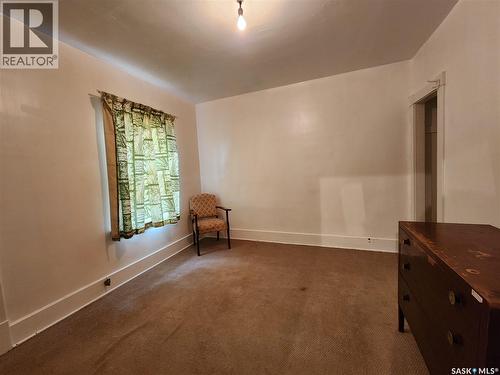 5 Prairie Avenue, Weyburn, SK - Indoor Photo Showing Other Room