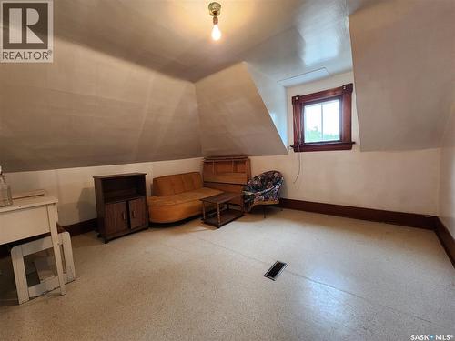 5 Prairie Avenue, Weyburn, SK - Indoor Photo Showing Other Room