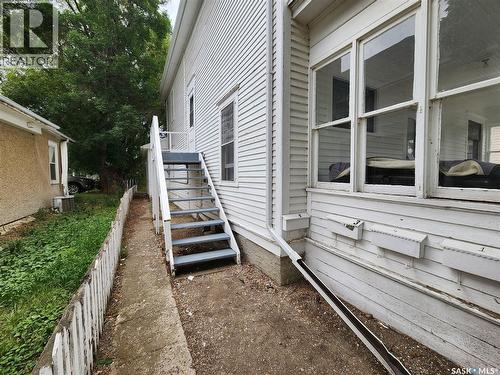 5 Prairie Avenue, Weyburn, SK - Outdoor With Exterior