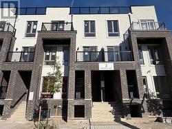 205 - 3 BANCROFT LANE  Richmond Hill, ON L4E 1M1