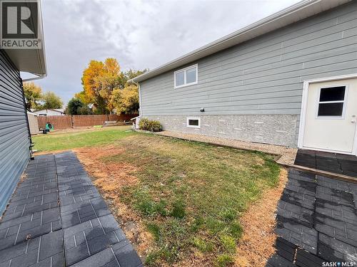 11 2Nd Avenue W, Maple Creek, SK - Outdoor With Exterior