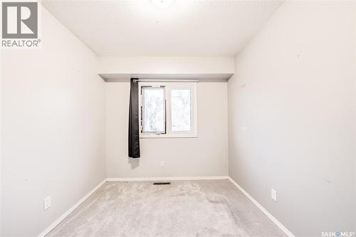 406 Royal Street, Regina, SK - Indoor Photo Showing Other Room