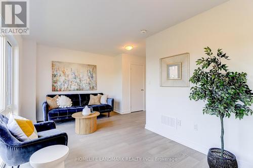 31 Bancroft Lane, Richmond Hill, ON - Indoor