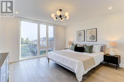 31 Bancroft Lane, Richmond Hill, ON - Indoor Photo Showing Bedroom