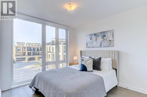 31 Bancroft Lane, Richmond Hill, ON - Indoor Photo Showing Bedroom