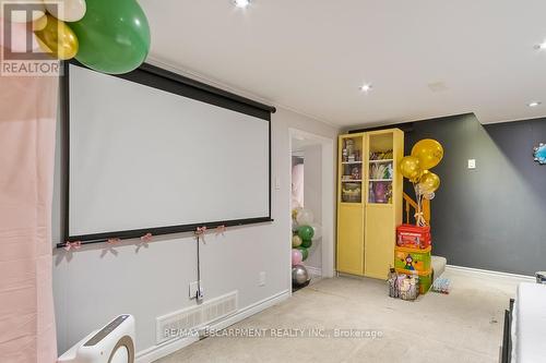 561 Wingrove Crescent, Oakville, ON - Indoor Photo Showing Other Room