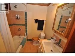 Upper unit bathroom - 