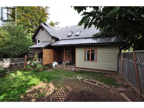 105 Washington Street N, Kaslo, BC - Outdoor With Exterior