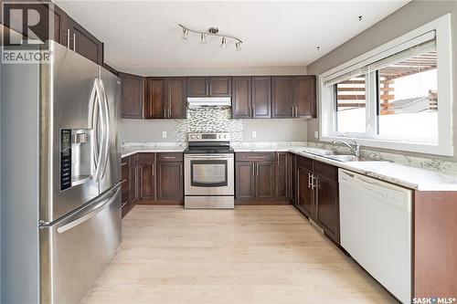 5128 Aerial Crescent, Regina, SK - Indoor Photo Showing Kitchen