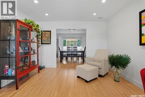 34 Leslie Place, Regina, SK - Indoor