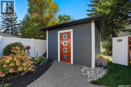 34 Leslie Place, Regina, SK - Outdoor