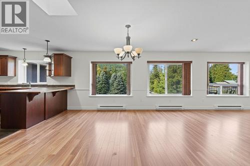 725 Trans Canada Highway, Sicamous, BC - Indoor Photo Showing Other Room