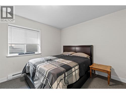 725 Trans Canada Highway, Sicamous, BC - Indoor Photo Showing Bedroom