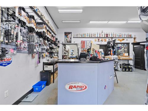 725 Trans Canada Highway, Sicamous, BC - Indoor Photo Showing Other Room