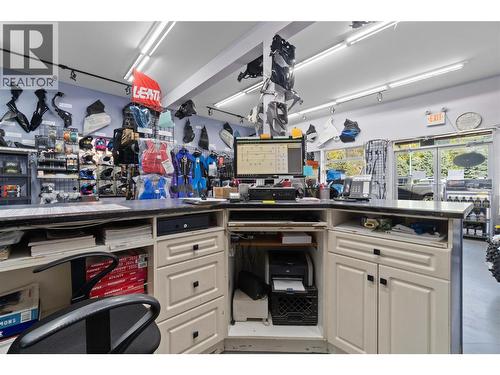 725 Trans Canada Highway, Sicamous, BC - Indoor