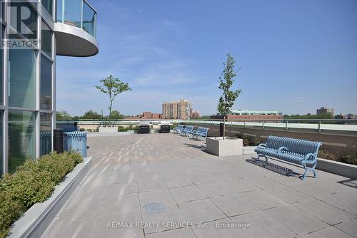 2003 - 9 George Street N, Brampton, ON - Outdoor