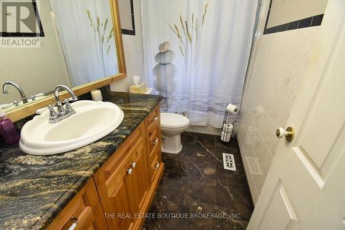 4pc Main Bath featuring heated floors - 1966 Concession 2 W, Hamilton, ON - Indoor Photo Showing Bathroom