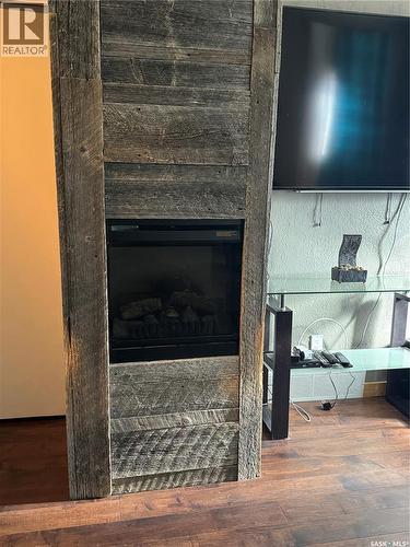 307 6Th Avenue E, Biggar, SK - Indoor With Fireplace
