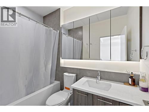 885 University Drive Unit# 308, Kamloops, BC - Indoor Photo Showing Bathroom