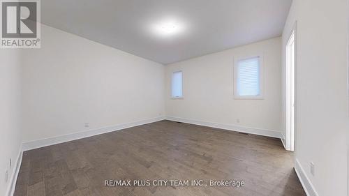 8 Saxby Farm Avenue, King, ON - Indoor Photo Showing Other Room