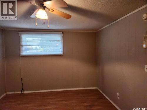 19 10Th Avenue Ne, Swift Current, SK - Indoor Photo Showing Other Room