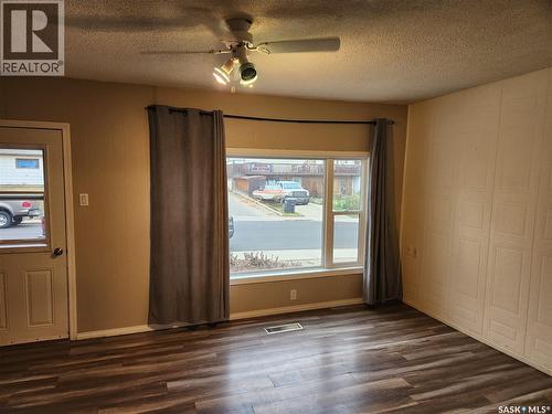19 10Th Avenue Ne, Swift Current, SK - Indoor Photo Showing Other Room