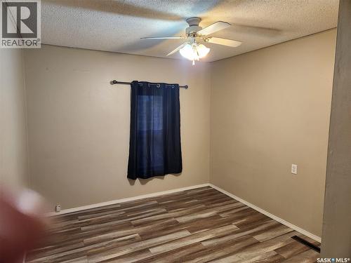 19 10Th Avenue Ne, Swift Current, SK - Indoor Photo Showing Other Room
