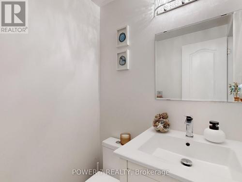 109 Rose Branch Drive, Richmond Hill, ON - Indoor Photo Showing Bathroom
