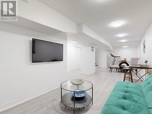 109 Rose Branch Drive, Richmond Hill, ON - Indoor