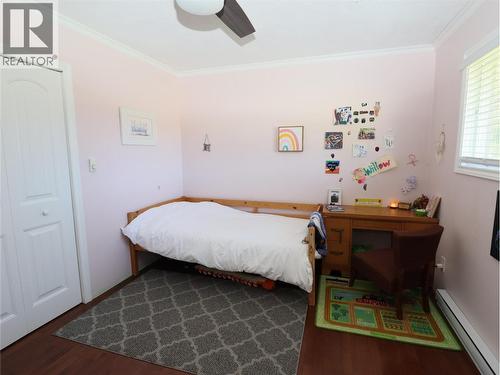 5015 Siminoff Road, Grand Forks, BC - Indoor Photo Showing Bedroom