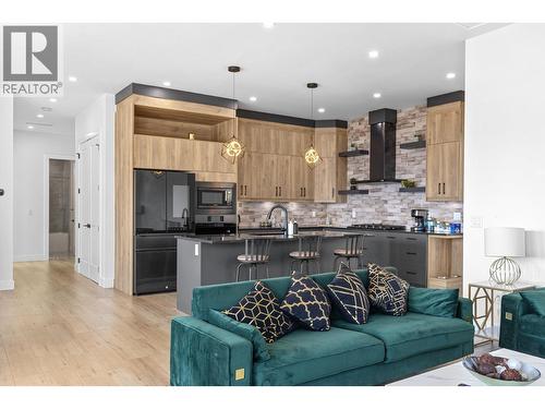 2842 Copper Ridge Drive, West Kelowna, BC - Indoor Photo Showing Kitchen With Upgraded Kitchen