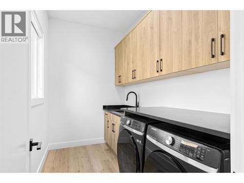 2842 Copper Ridge Drive, West Kelowna, BC - Indoor Photo Showing Other Room