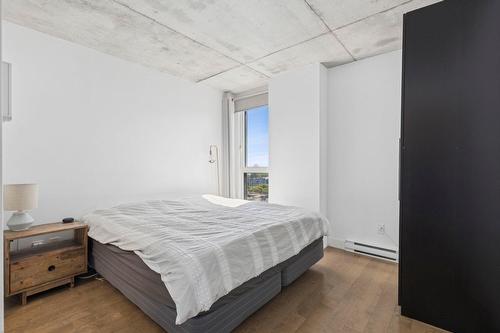 Primary bedroom - 1201-235 Rue Peel, Montréal (Le Sud-Ouest), QC - Indoor Photo Showing Bedroom