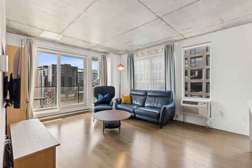 Living room - 1201-235 Rue Peel, Montréal (Le Sud-Ouest), QC - Indoor Photo Showing Living Room