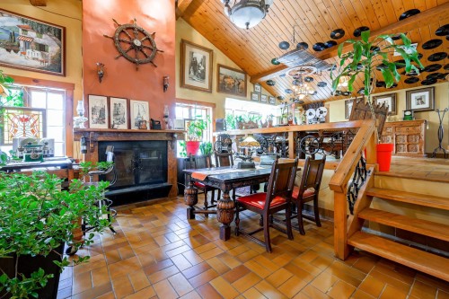 Salle familiale - 12210 Rue Jasmin, Montréal (Ahuntsic-Cartierville), QC - Indoor With Fireplace