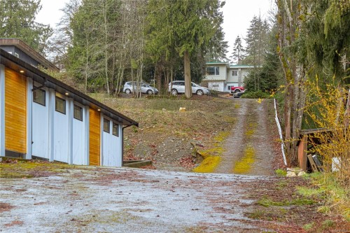 1134 Trans Canada Hwy, Ladysmith, BC - Outdoor