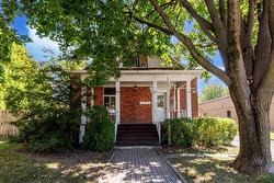 692 Ch. du Bord-du-Lac-Lakeshore  Dorval, QC H9S 2B8