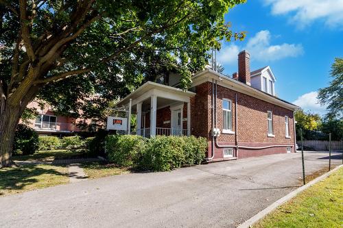 Parking - 692 Ch. Du Bord-Du-Lac-Lakeshore, Dorval, QC - Outdoor