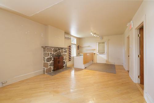 Reception area - 692 Ch. Du Bord-Du-Lac-Lakeshore, Dorval, QC - Indoor Photo Showing Other Room