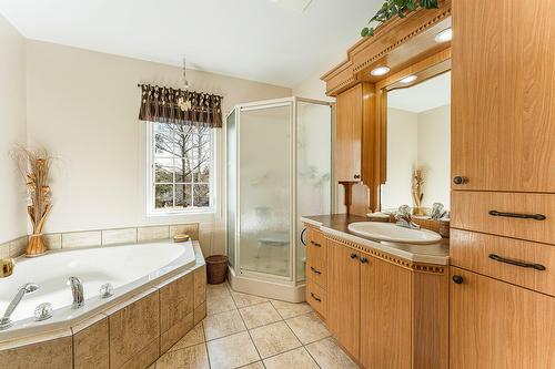 Bathroom - 121 Rue Bernard-Léveillé, Granby, QC - Indoor Photo Showing Bathroom