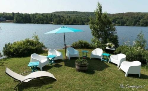 Access to a body of water - 330 Rue De L'Edelweiss, Sainte-Agathe-Des-Monts, QC - Outdoor With Body Of Water With View