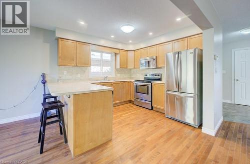 404 Tealby Crescent, Waterloo, ON - Indoor Photo Showing Kitchen