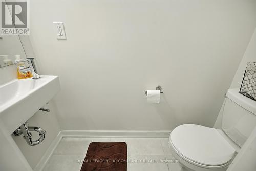 19 Heathrow Lane, Caledon, ON - Indoor Photo Showing Bathroom