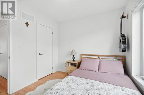 19 Heathrow Lane, Caledon, ON - Indoor Photo Showing Bedroom