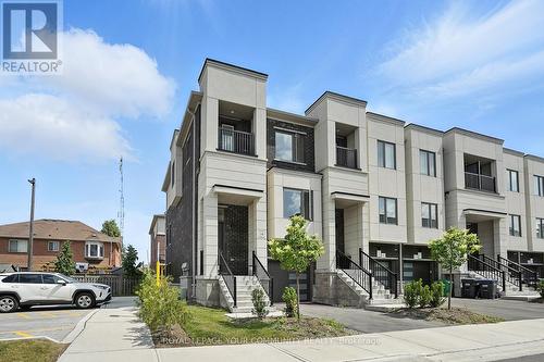 19 Heathrow Lane, Caledon, ON - Outdoor With Facade