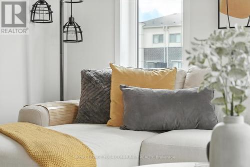 19 Heathrow Lane, Caledon, ON - Indoor