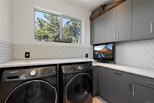 3552 Myles Mansell Rd, Langford, BC 