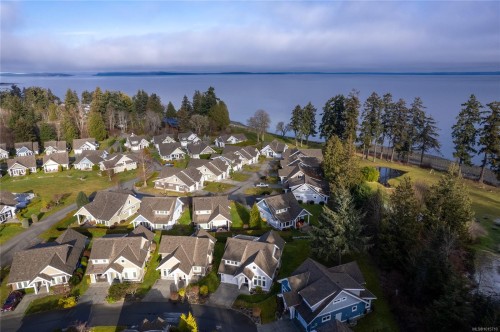 29-5251 Island Hwy, Qualicum Beach, BC 