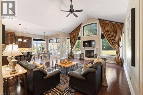 82 Margaret Avenue, Stoney Creek, ON - Indoor Photo Showing Living Room With Fireplace